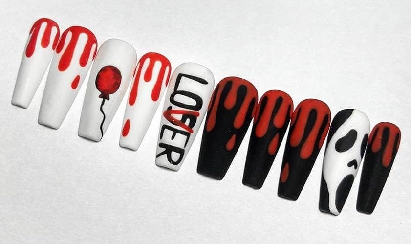 Whats Your favorite Scary Movie? | Press on Nails