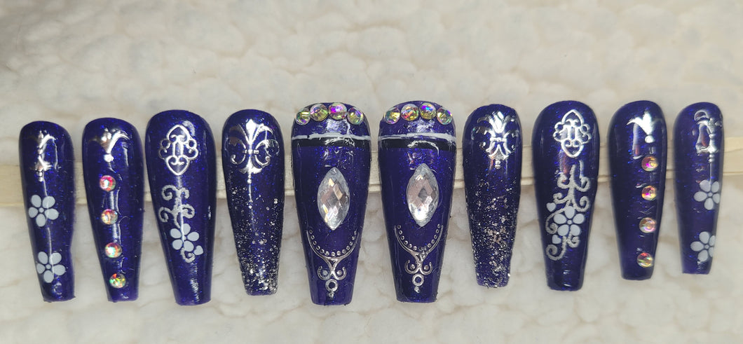 Rated Royalty | Press on Nails