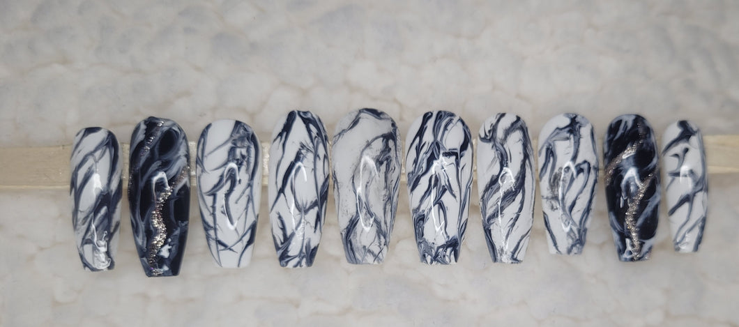 Cracked Marble | Press on Nails