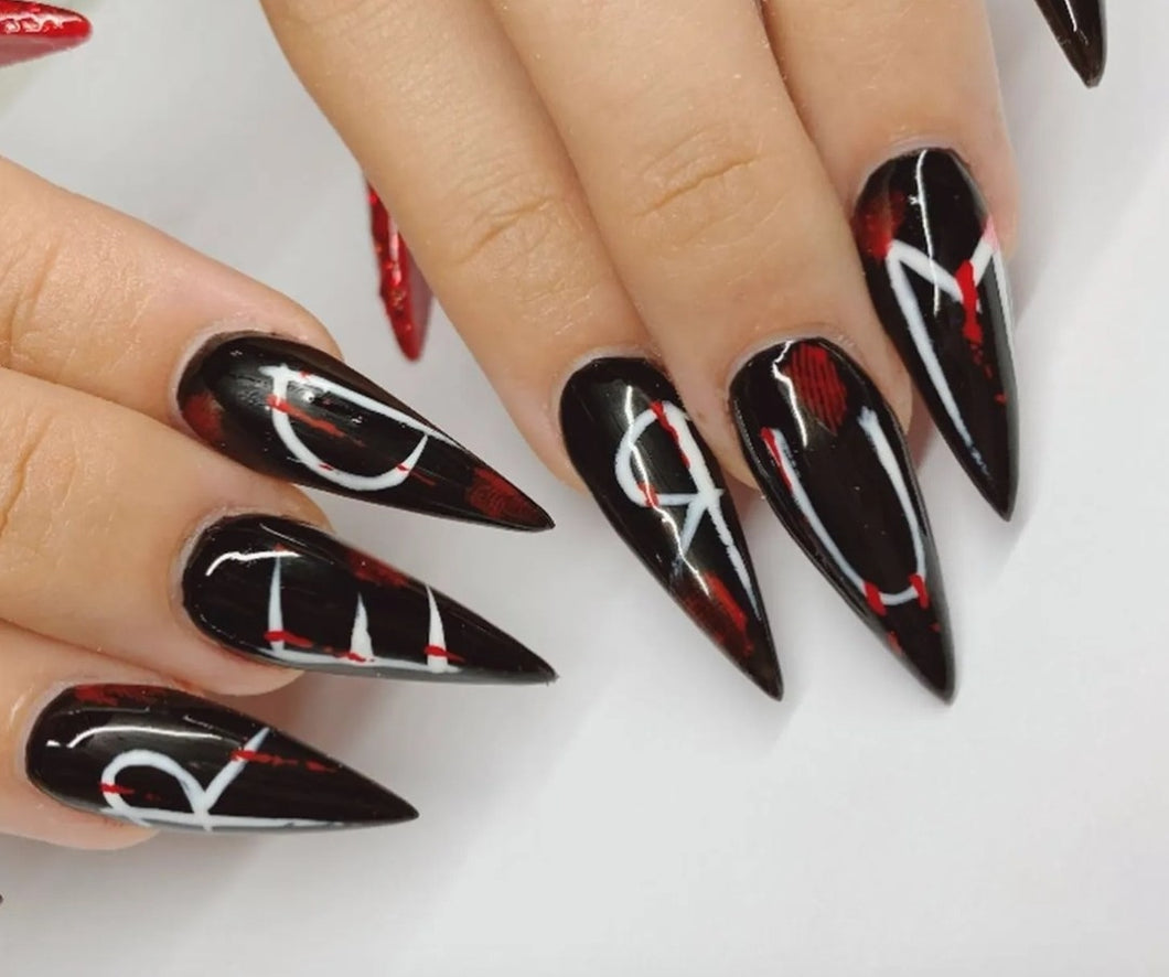Red Rum Masacre | Press on Nails