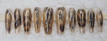 Load image into Gallery viewer, The Golden Feathers | Press on Nails
