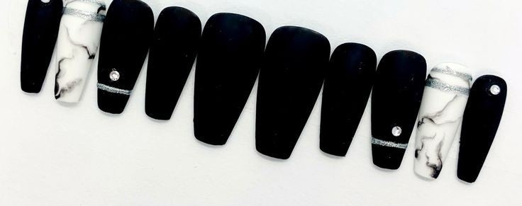 Marble Gem on Matte Black | Press on Nails
