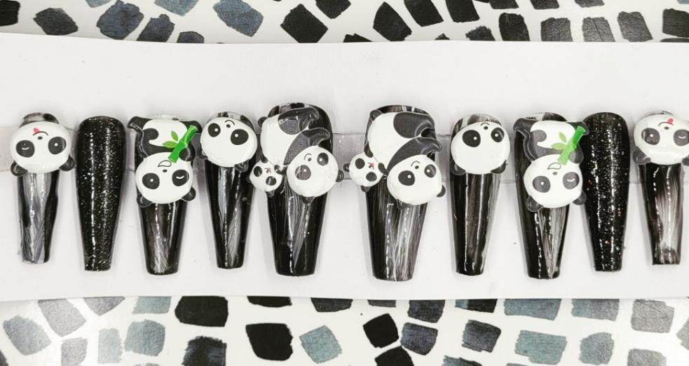 Panda Panda | Press on Nails